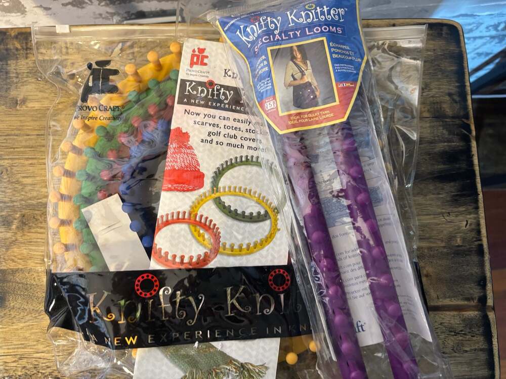Knifty Knitter 4-Piece Round Loom Set and Long specialty Loom Set by Provo Craft